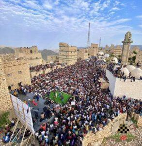 جموع غفيرة تشارك في مهرجان القارة للتراث بيافع رصد